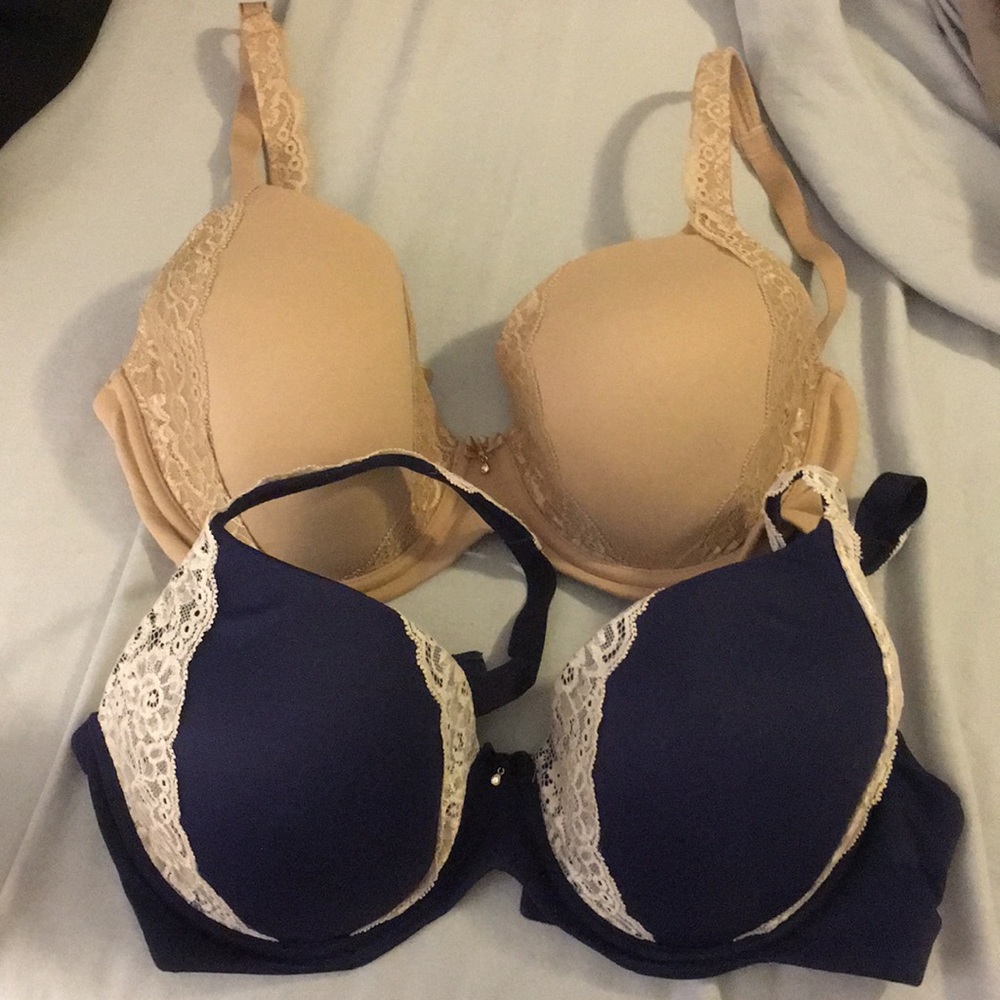 Lot of 2 Soma intimates bras 34DD